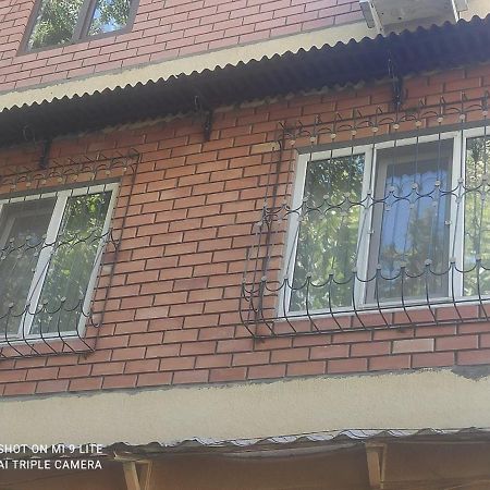 1-Bedroom Apartment In The Very City Center Tashkent Luaran gambar